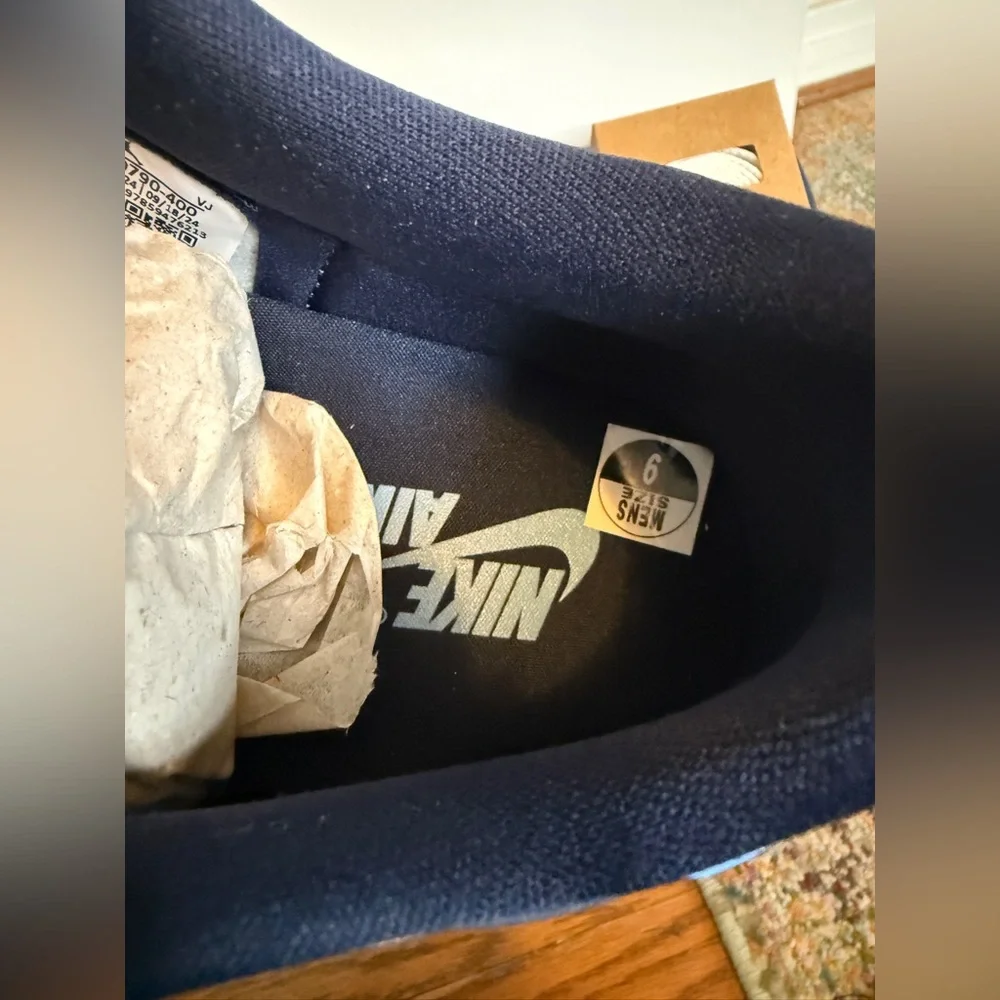 Jordan 1 Low OG- Obsidian UNC - Picture 11 of 12